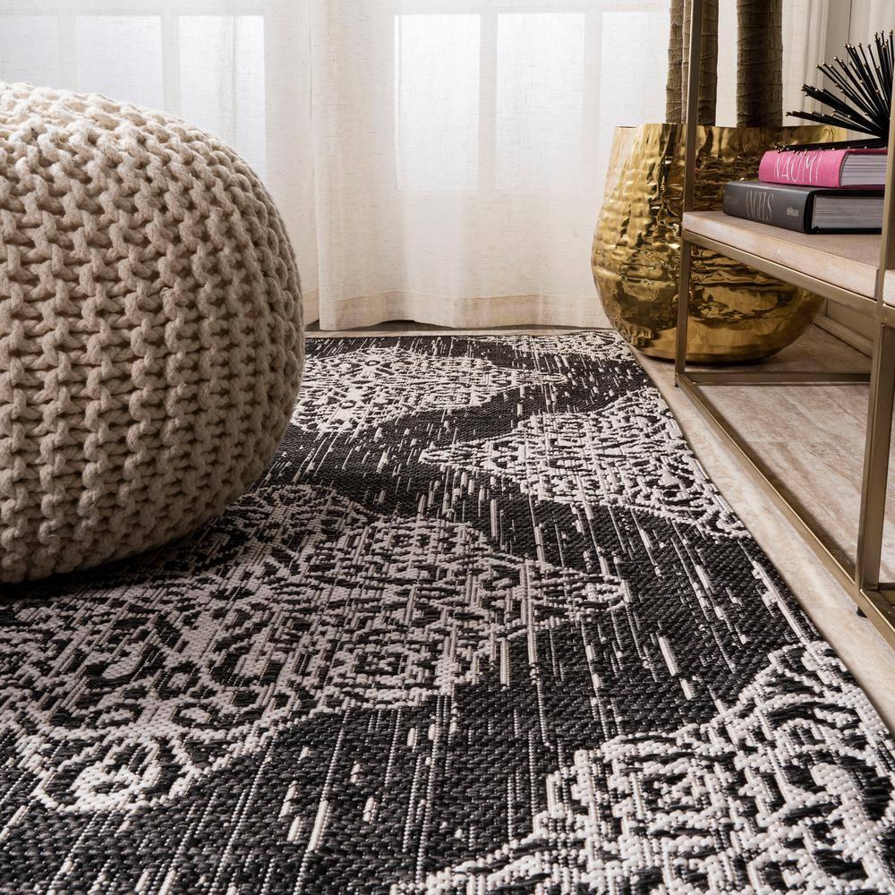 JONATHAN Y SMB121B-5 Tuscany Ornate Medallions Black/Ivory 5 ft. x 8 ft. Indoor/Outdoor Area Rug, Casual, Pet Friendly, Stain Resistant, Easy to Clean, for Patio, Living Room; Kitchen, Bedroom