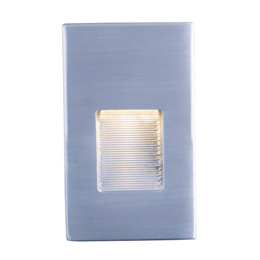 Latitude Run® Metal Step Light