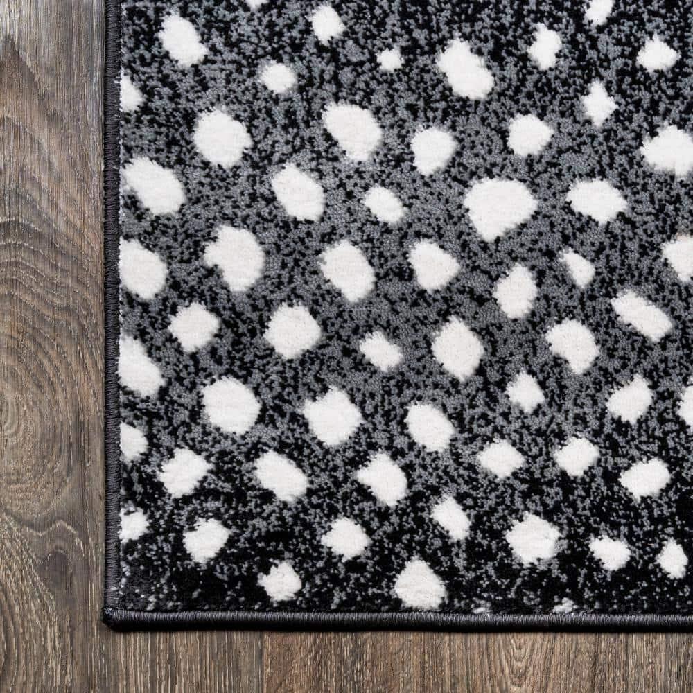 5'x 8' Antelope Modern Animal Area Rug, Black/Cream - JONATHAN Y