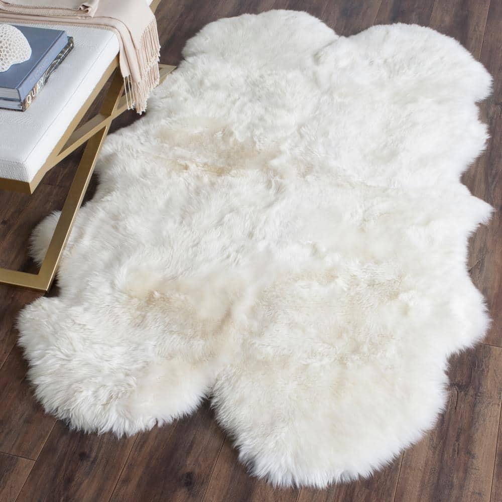 SAFAVIEH Sheep Skin Tiana Sheep Skin Area Rug, White, 3'7" x 5'11" Specialty