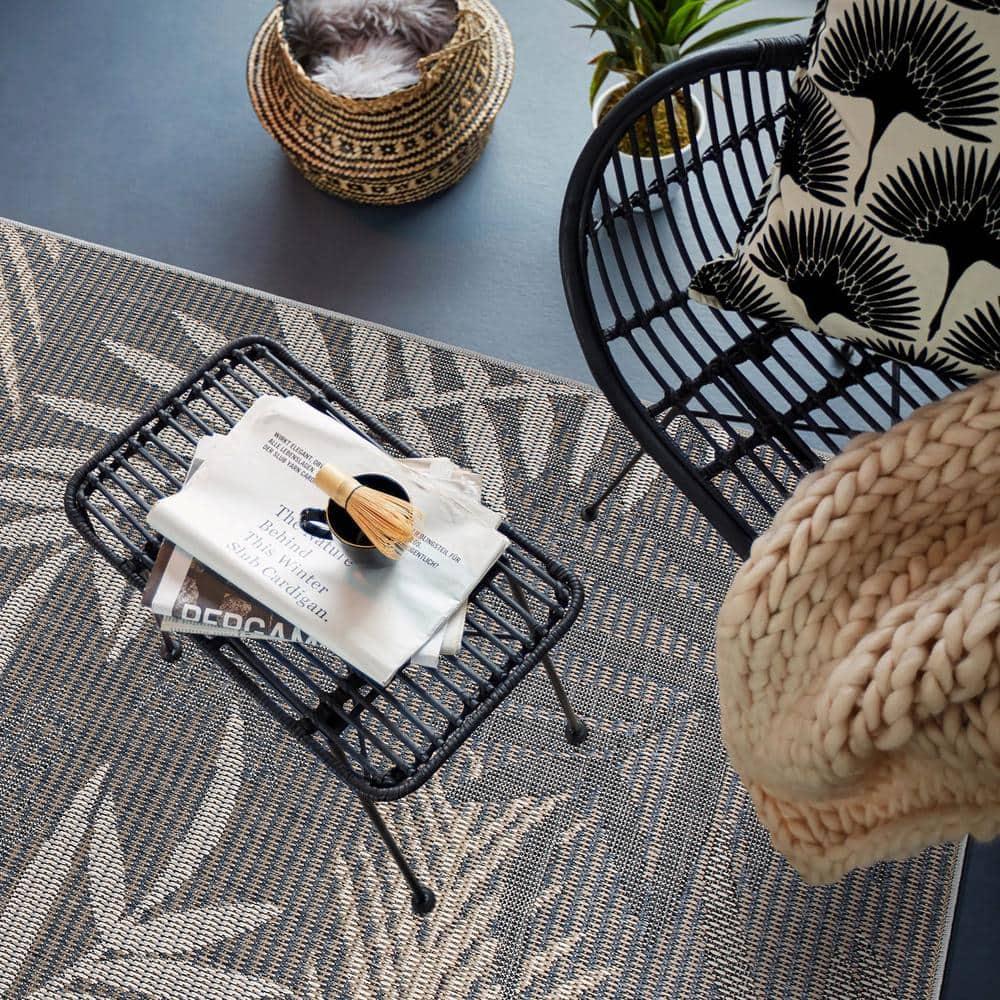 World Rug Gallery Bahama Palm Frond Indoor/Outdoor Area Rug - Gray 7'10" x 10'