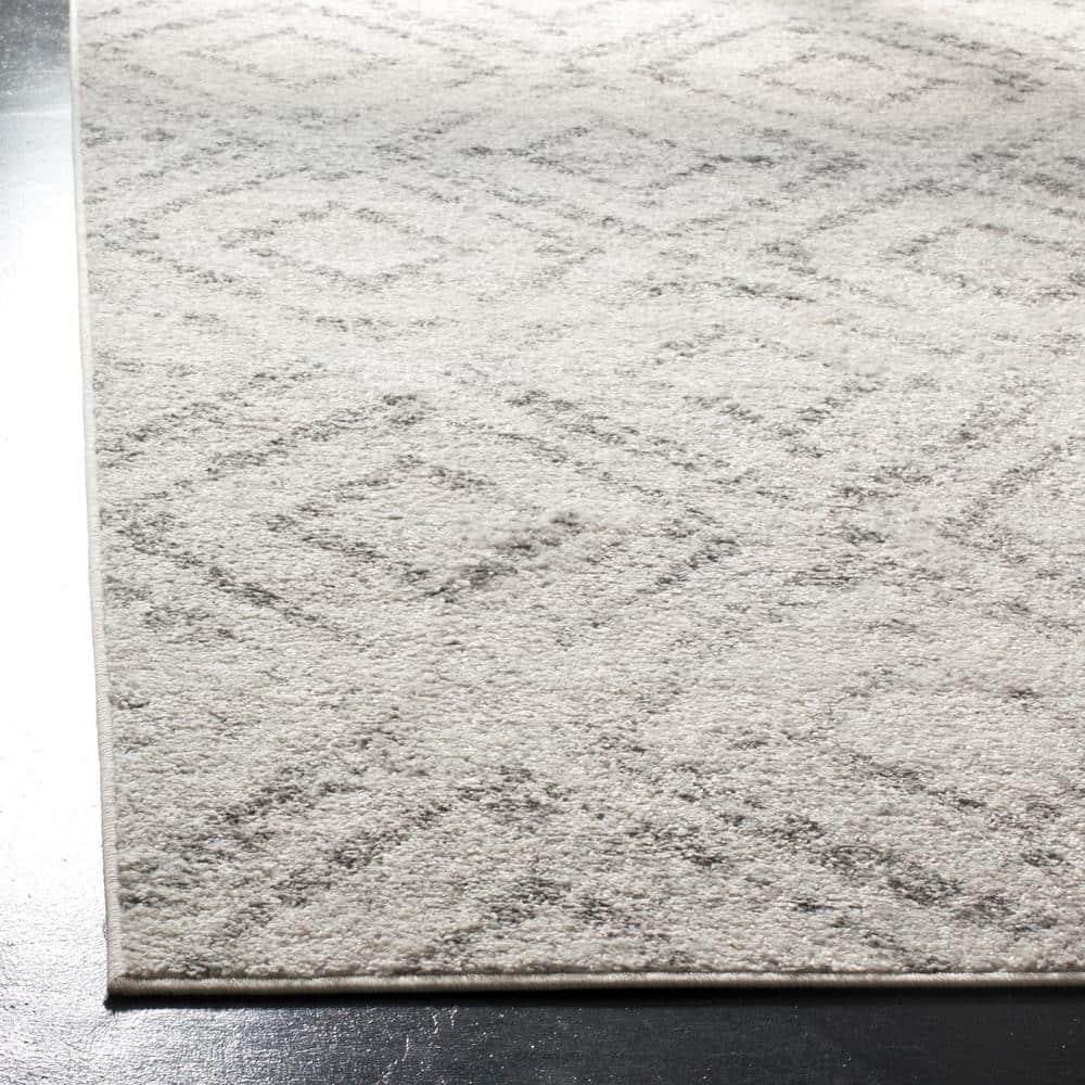 Union Rustic Muniz Performance Geometric Rug