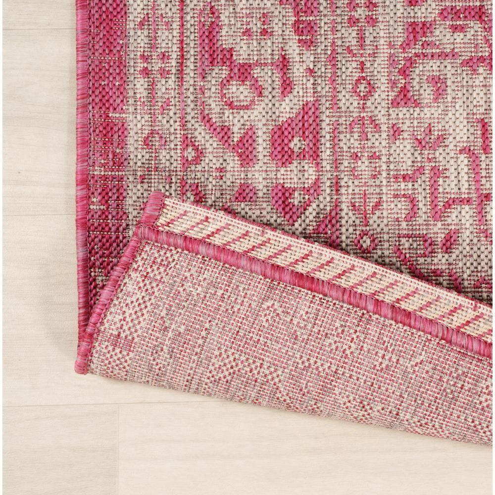 5' Round Sinjuri Medallion Textured Weave Indoor/Outdoor Area Rug, Fuchsia/Light Gray - JONATHAN Y