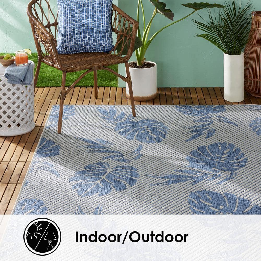Tommy Bahama Palm Coastal Indoor/Outdoor Area Rug, Silver/Blue