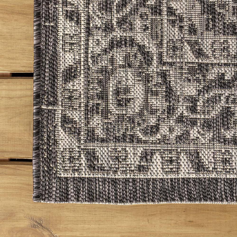 4'x6' Palazzo Vine and Border Textured Weave Indoor/Outdoor Area Rug, Black/Gray - JONATHAN Y