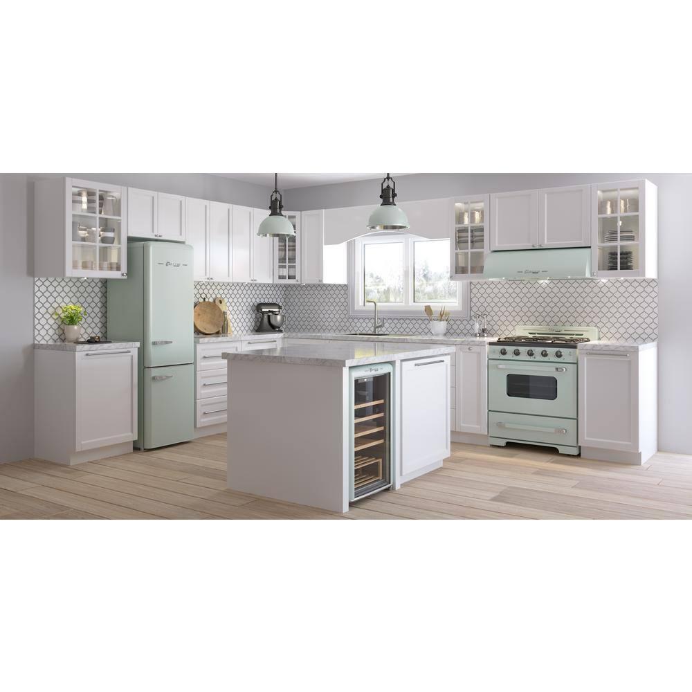 Unique Appliances Classic Retro 30" 4 burner 3.9 cu. ft. Freestanding Gas Range with Convection Oven UGP-30CR LG