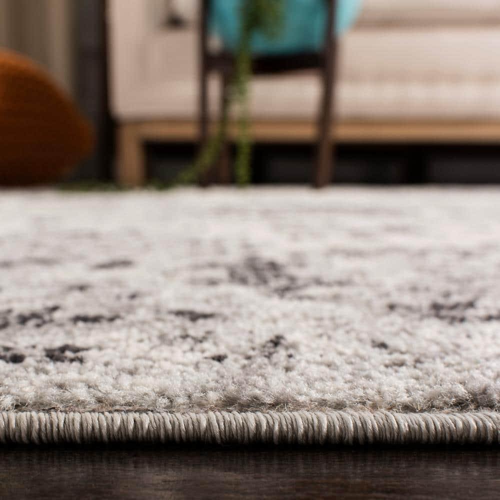SAFAVIEH Madison Judith Distressed Area Rug, Silver/Grey, 11' x 11' Square