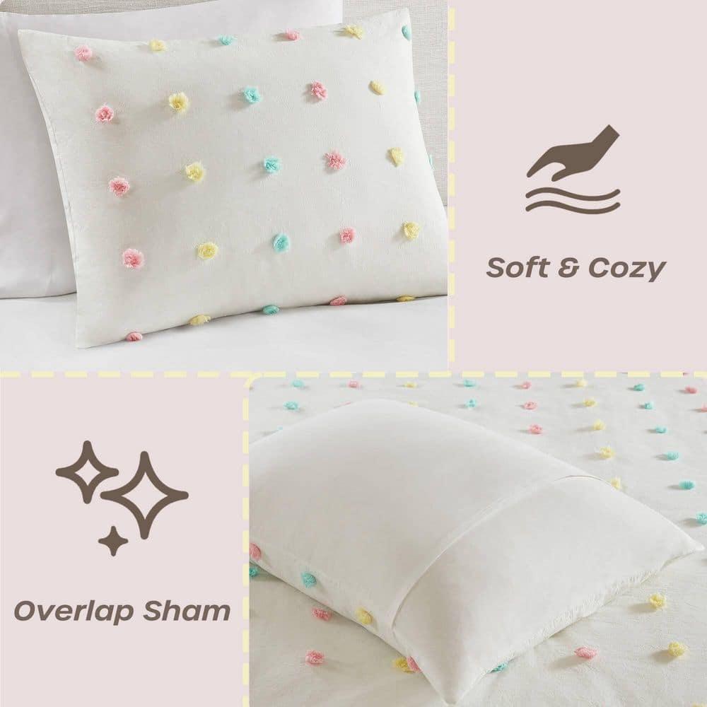 Intelligent Design Kids Callie Pom Pom Cotton Jacquard Quilt Set with Throw Pillows