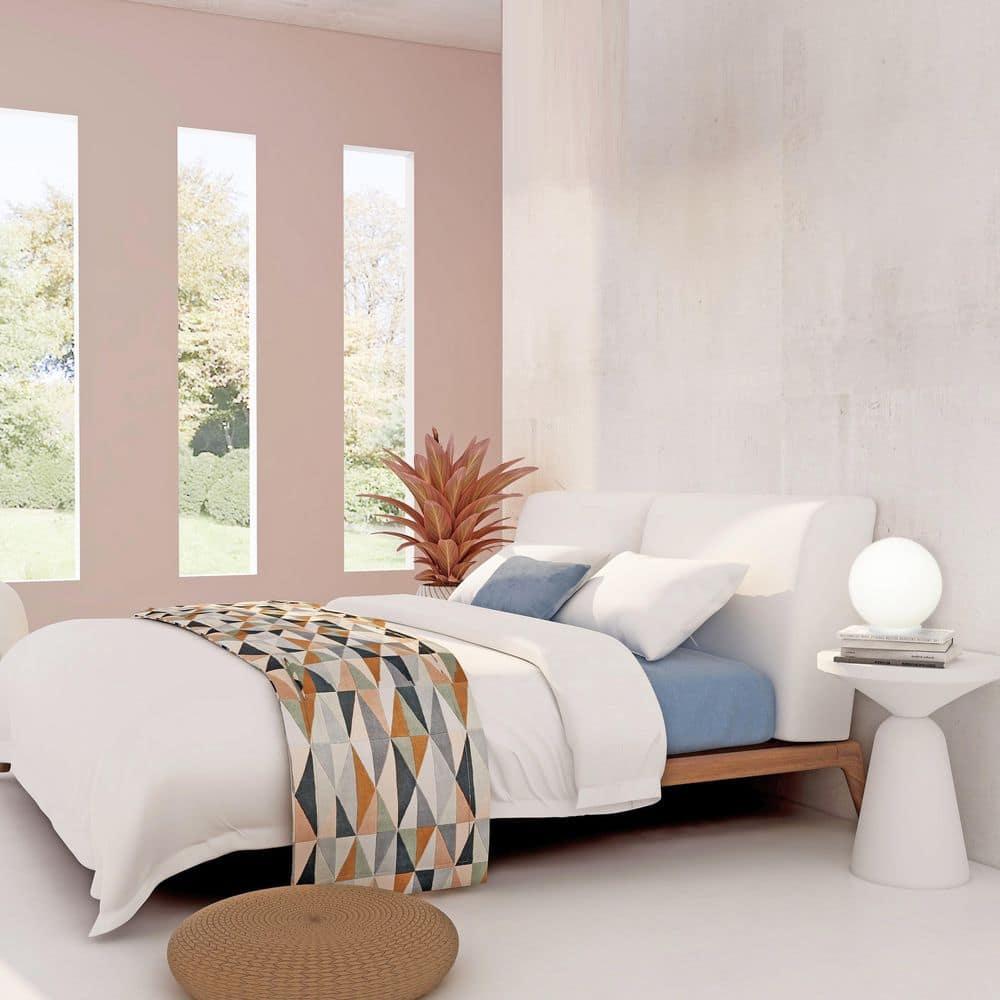 Mia Globe Lamp