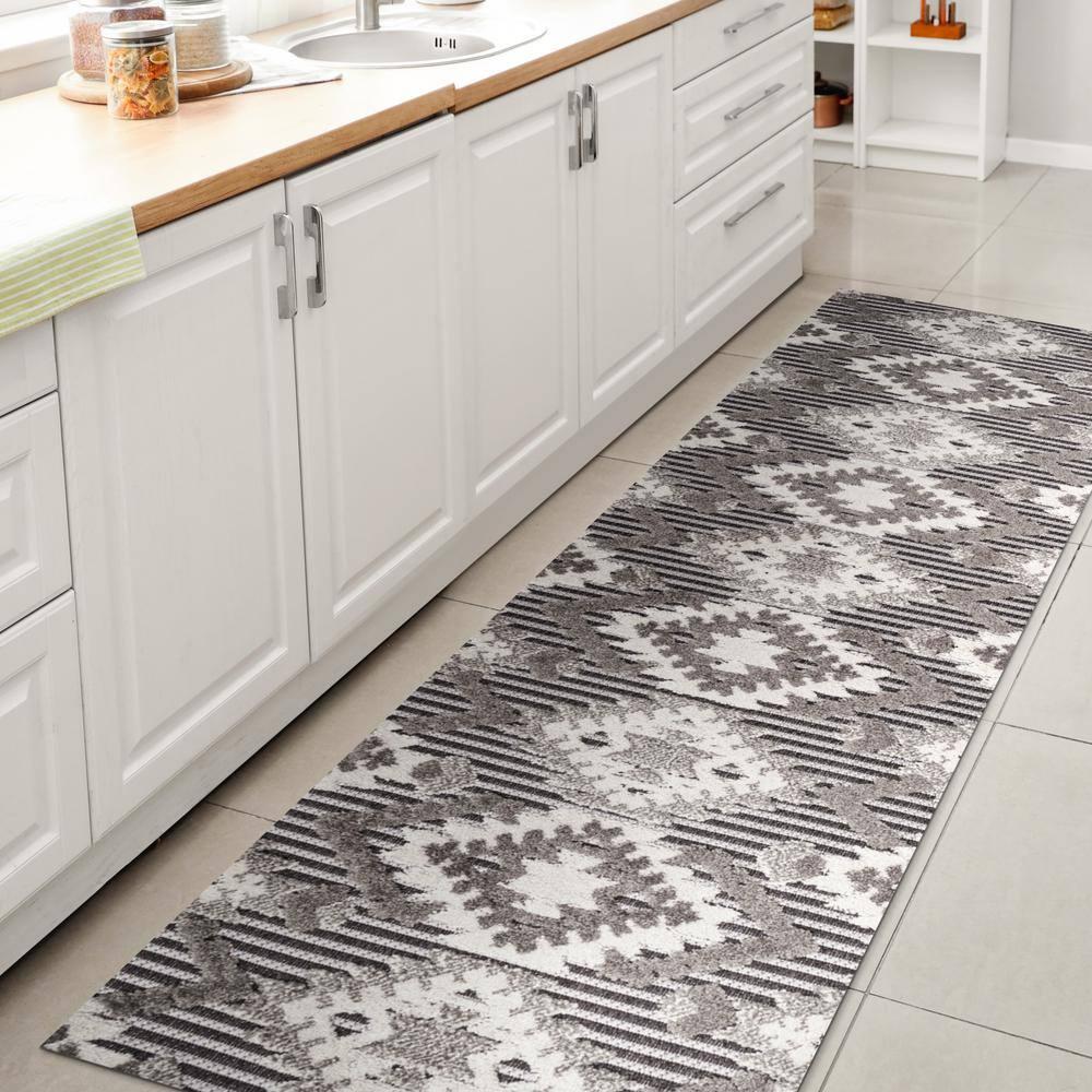 2'x10' Sumak High-Low Pile Neutral Diamond Kilim Indoor/Outdoor Runner Rug, Gray/White/Black - JONATHAN Y