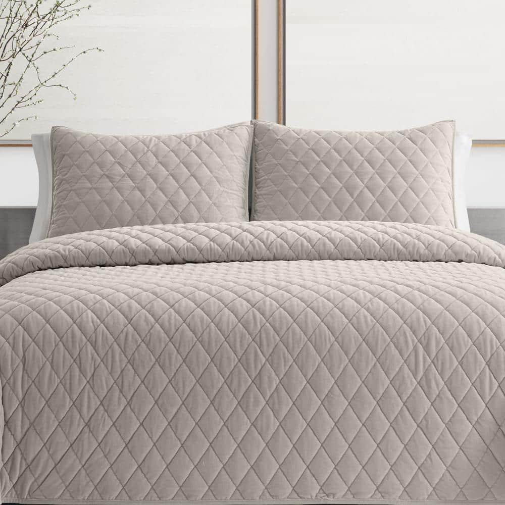 Vera Wang Vera Wang Diamond Velvet Quilt Set