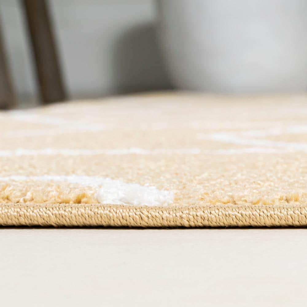 5'x8' Tumbling Blocks Modern Geometric Area Rug, Gold/White - JONATHAN Y