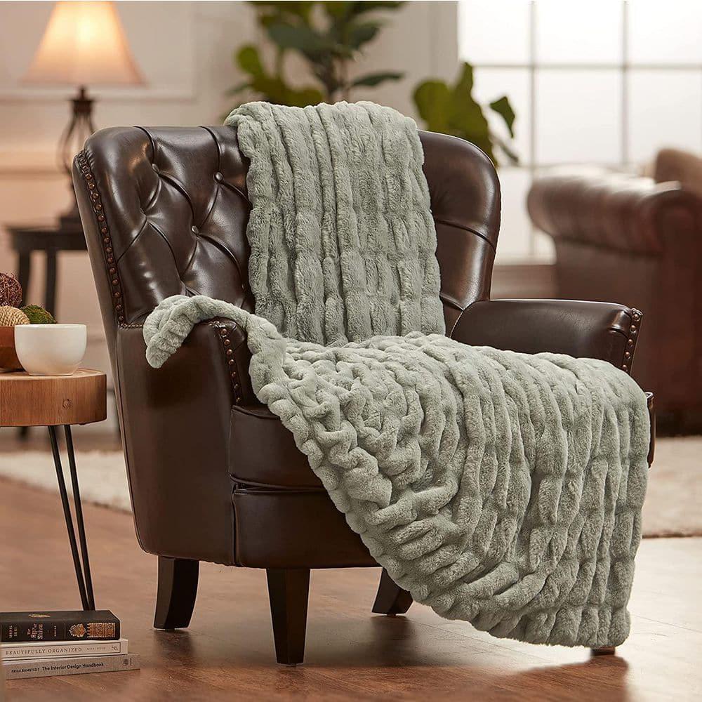 Chanasya Faux Fur Throw