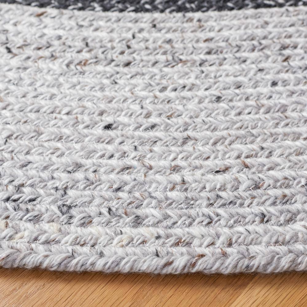 SAFAVIEH Braided Celinda Solid Area Rug, Dark Grey/Light Grey, 5' x 5' Round