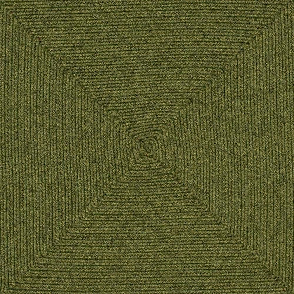 Braided BRD315 Hand Woven Area Rug - Green - 6'x6' - Safavieh.