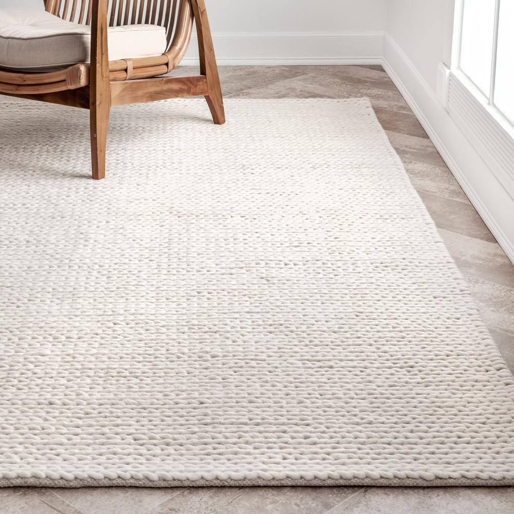 Caryatid Chunky Woolen Cable Off-White 6 ft. Round Rug