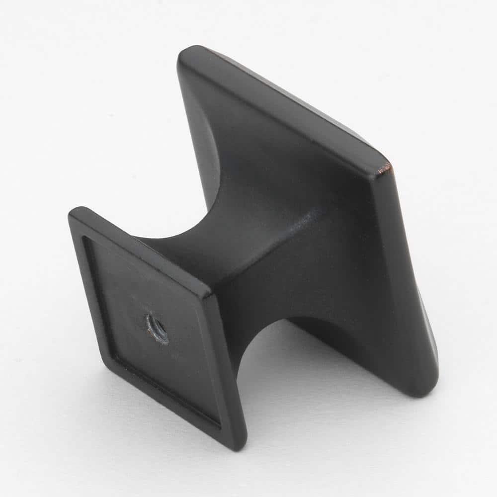 Giana Collection 1 1/4" Length Square Knob Multipack