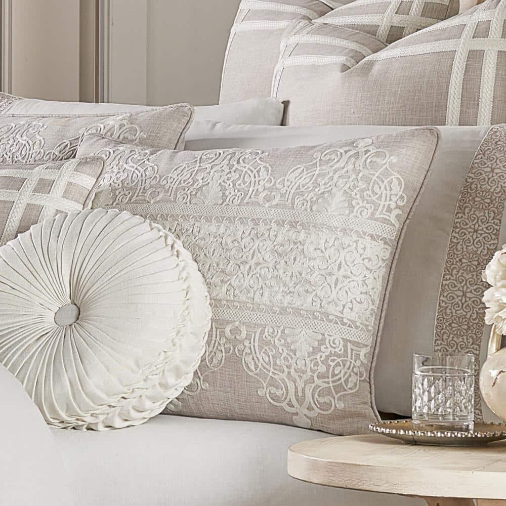 Five Queens Court Leanna 20" Square Decorative Throw Pillow