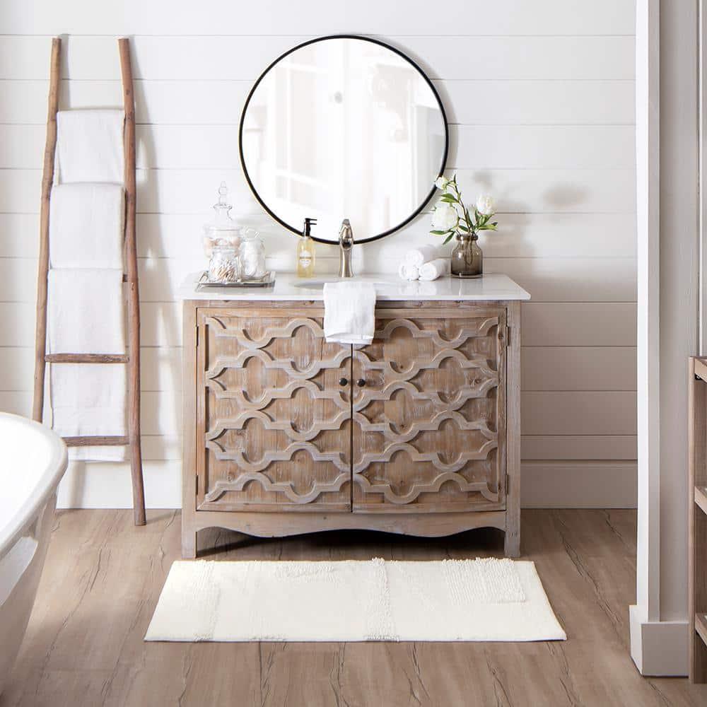 Arctic White Cotton Geometric Bath Mat 21" x 34"