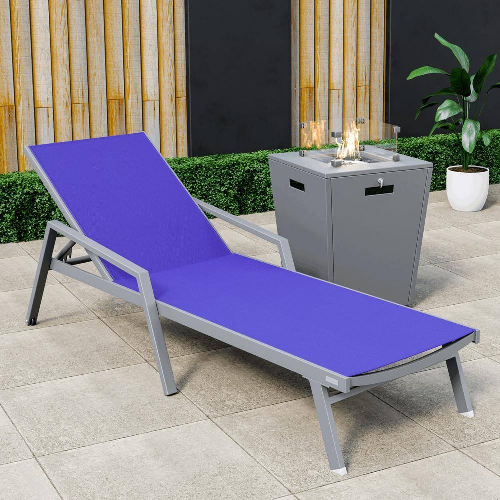 LeisureMod Outdoor Metal Chaise Lounge with Table (Set of 2)