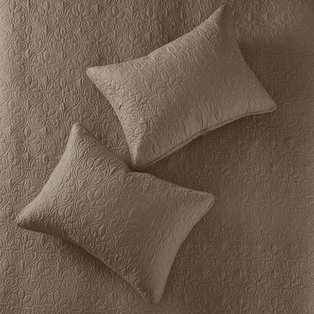 Madison Park Quebec Reversible Quilt Set