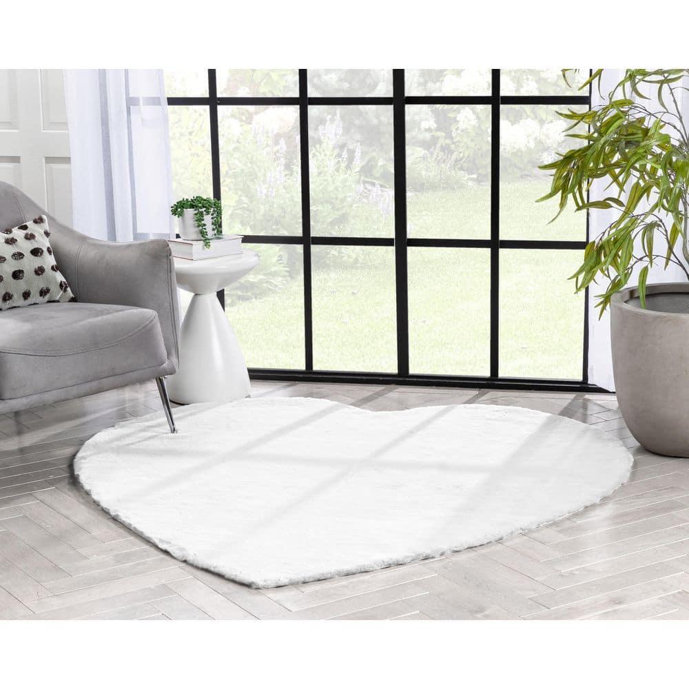 Well Woven Opal Crest Textured Solid White Modern Faux Fur 5'2" Heart Area Rug