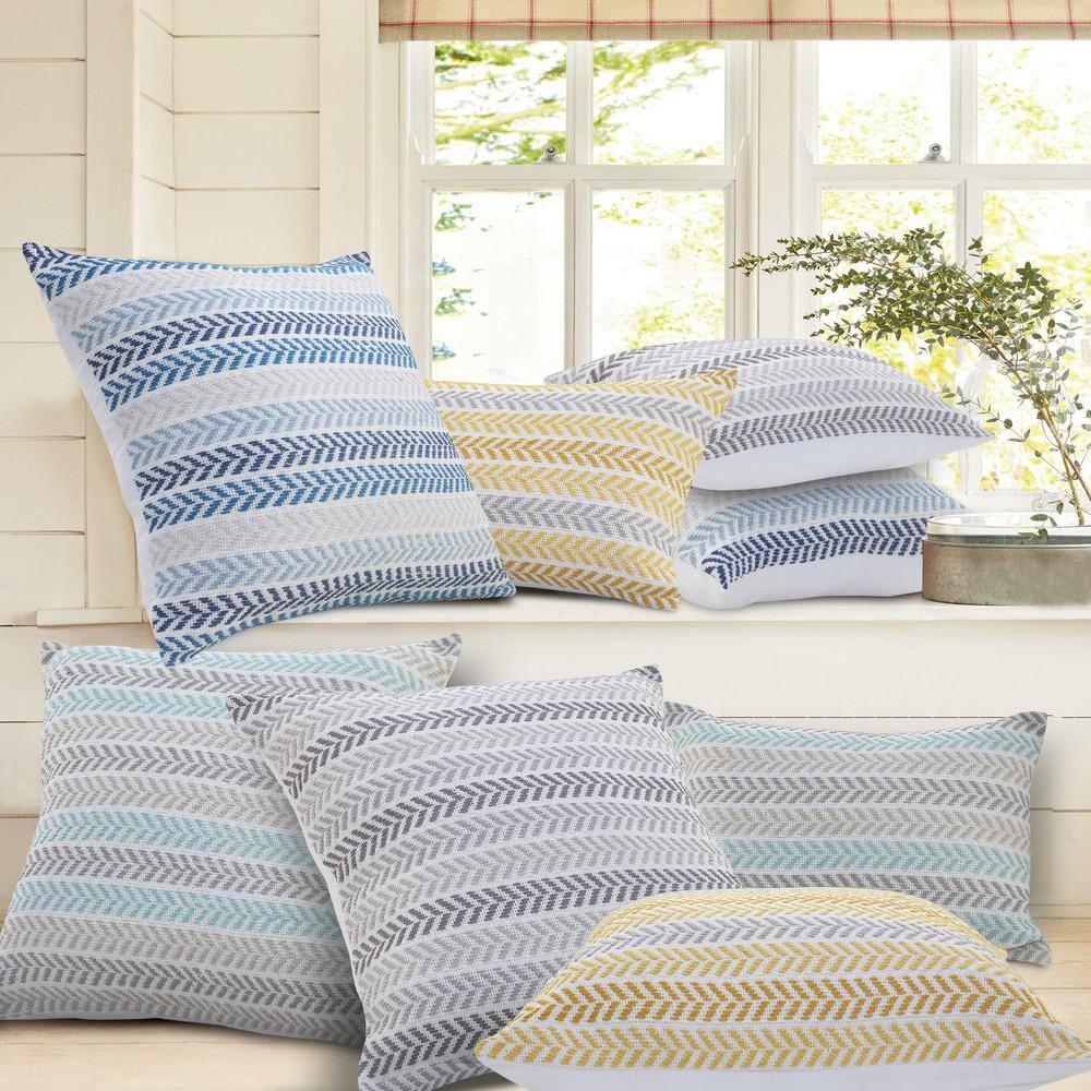 HomeRoots 18" Gray and White Throw Pillow