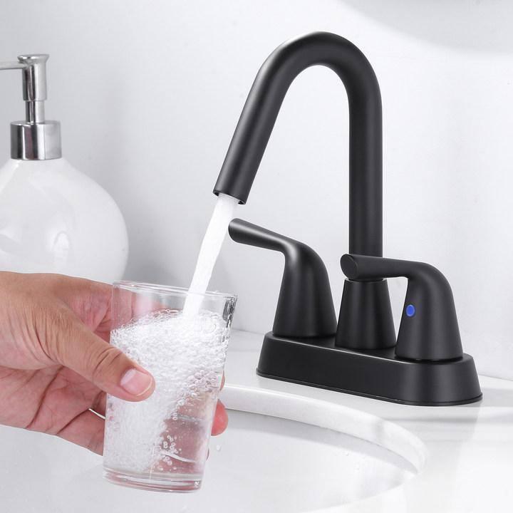 Centerset 2-handle Bathroom Faucet with Drain Assembly