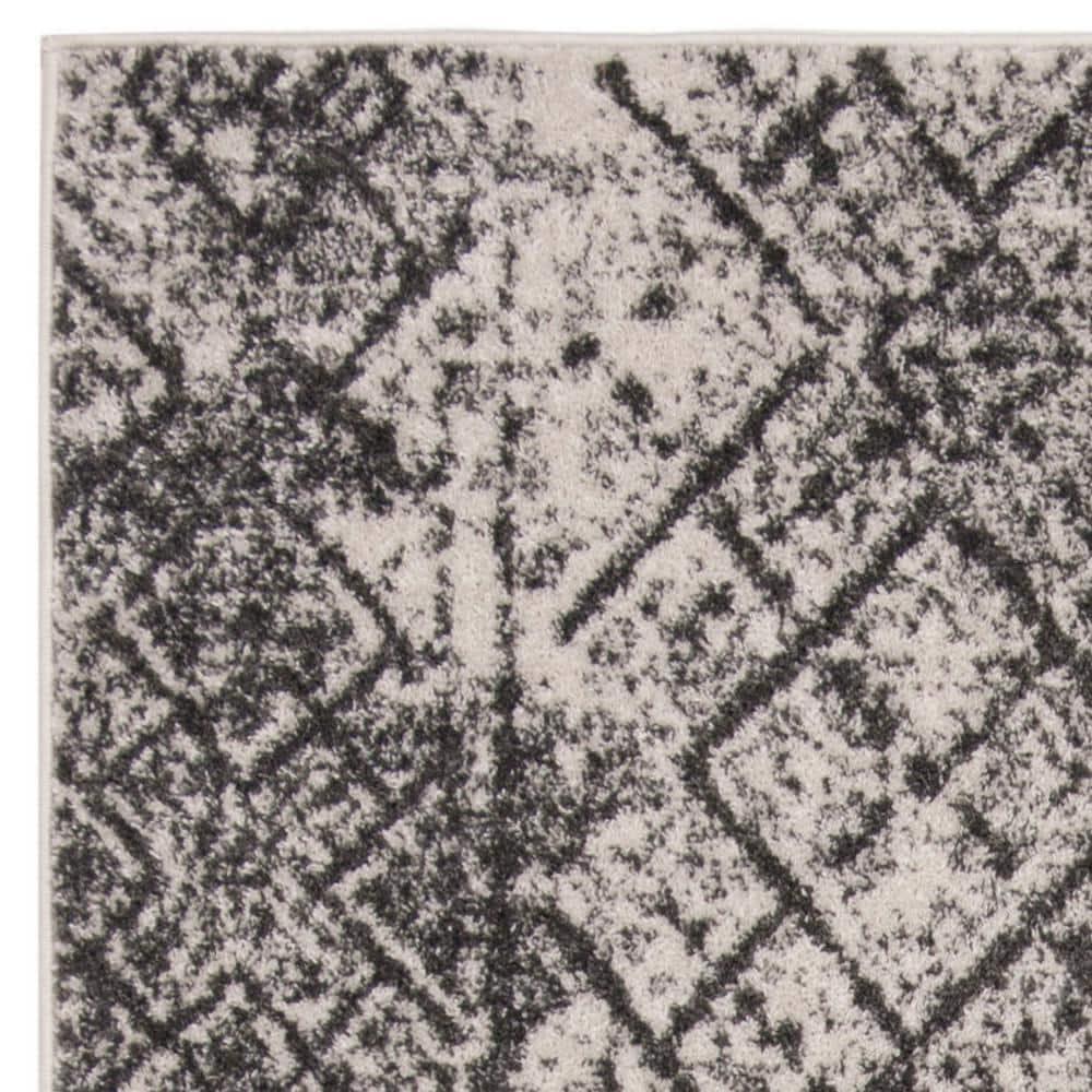 Adirondack ADR111 Machine Made Indoor Area Rug - Silver/Black - 5'-1"x7'-6" - Safavieh
