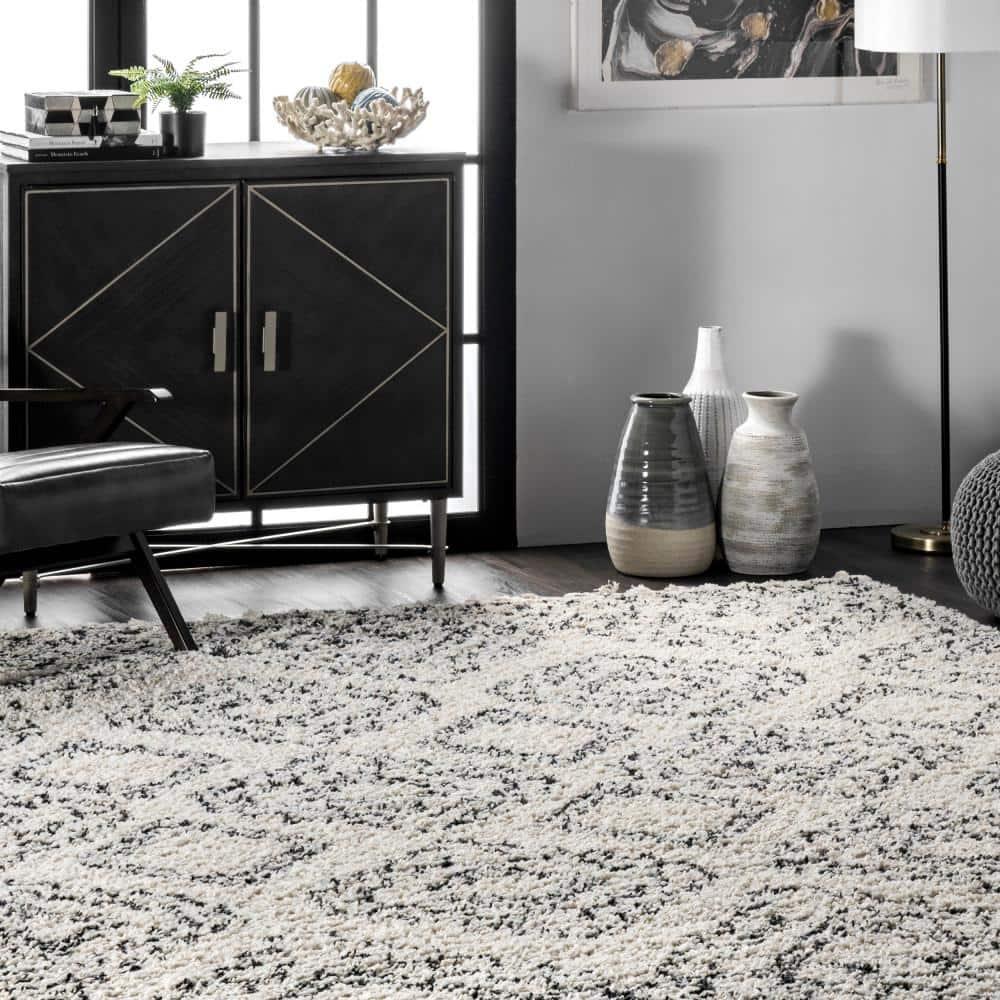 Nuloom Vasiliki Geometric 6 Round Shag Indoor Area Rug for Living Room Bedroom Dining Room Nursery, Off White/Charcoal
