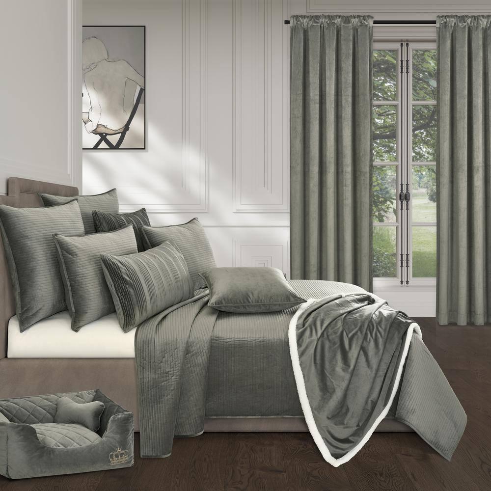 Five Queens Court Toulhouse 20" Square Decorative Throw Pillow Cover