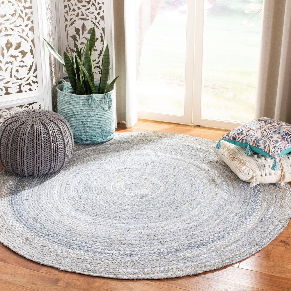 Braided BRD452 Hand Woven Indoor Area Rug - Light Grey - 5' Round - Safavieh