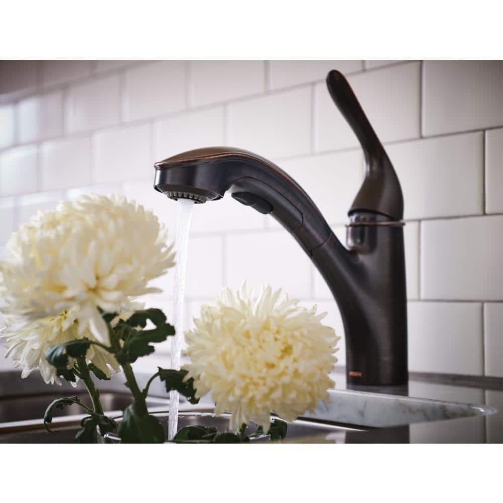 Moen Brecklyn Single-Handle Pull-Out Sprayer Kitchen Faucet with Power Clean Technology