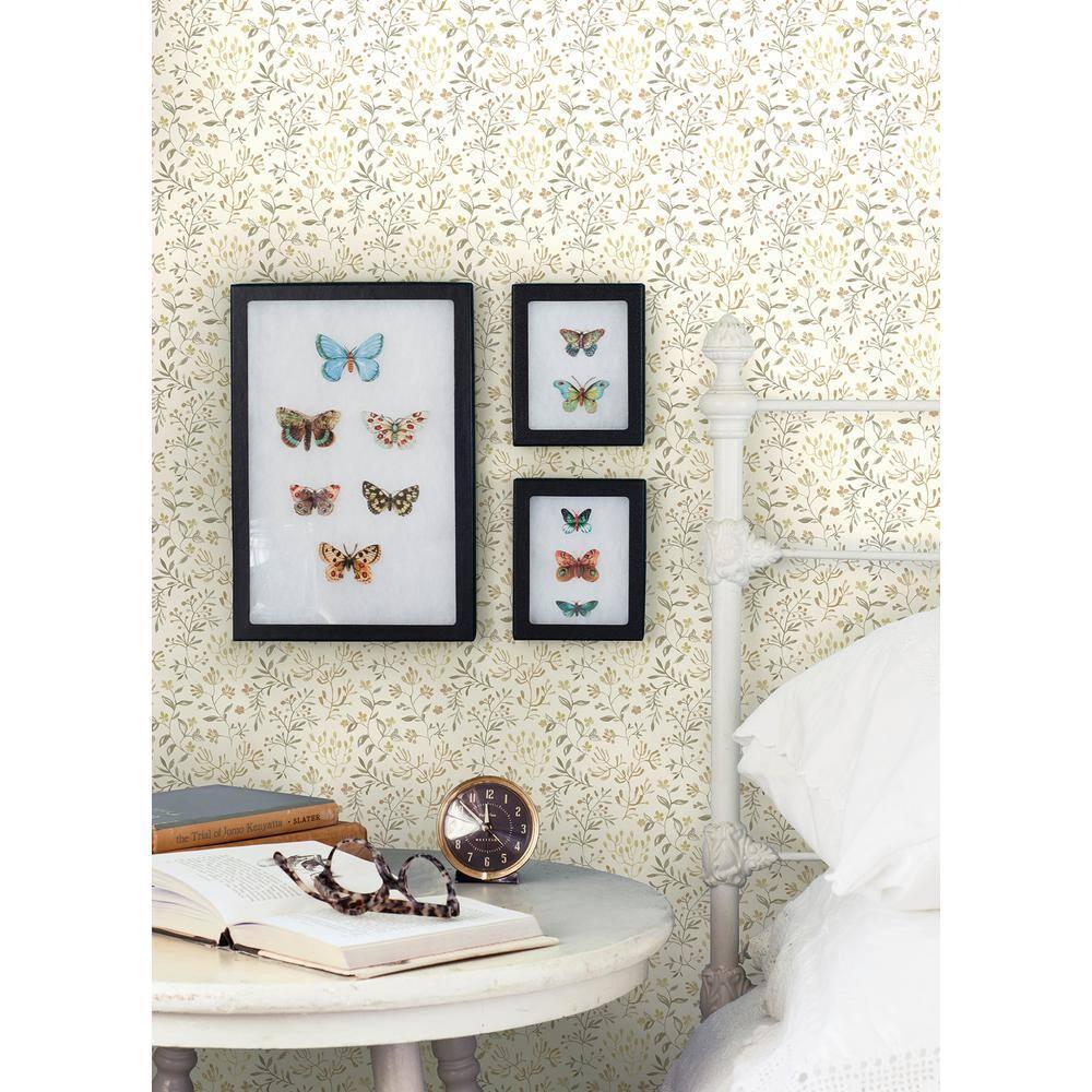 Chesapeake Tarragon Honey Dainty Meadow Wallpaper, 20.5-in by 33-ft