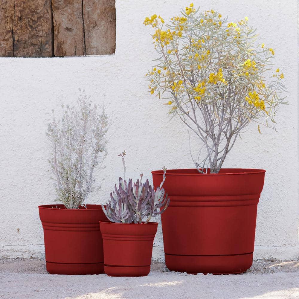 Bloem Saturn 8.5 in. H X 10 in. D Plastic Planter Burnt Red