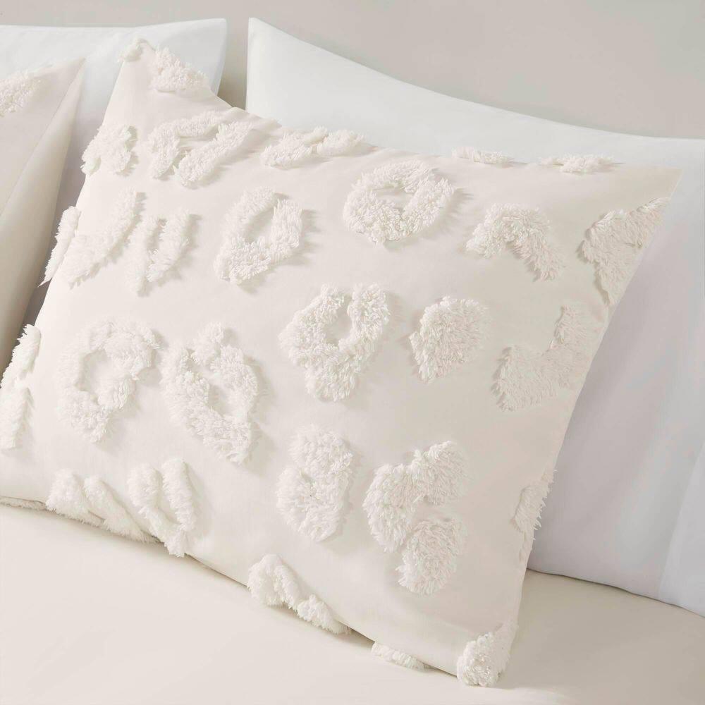 Intelligent Design Larissa Animal Chenille Comforter Set