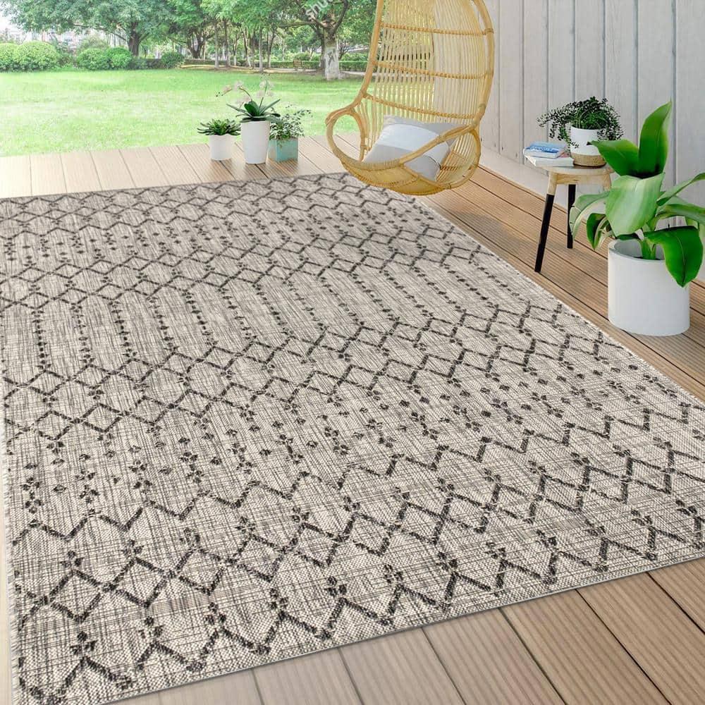 5'x8' Ourika Moroccan Geometric Textured Weave Indoor/Outdoor Area Rug, Light Gray/Black - JONATHAN Y