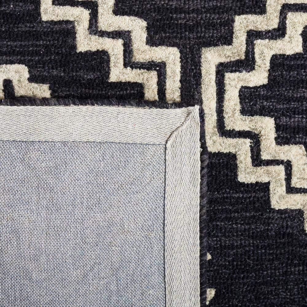 SAFAVIEH Abstract Adolf Geometric Area Rug, Black/Ivory, 6' x 6' Square