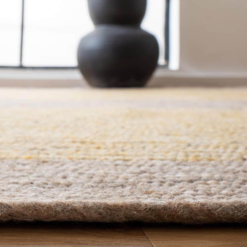 Braided BRD908 Hand Woven Area Rug - Gold/Beige - 5' round - Safavieh.