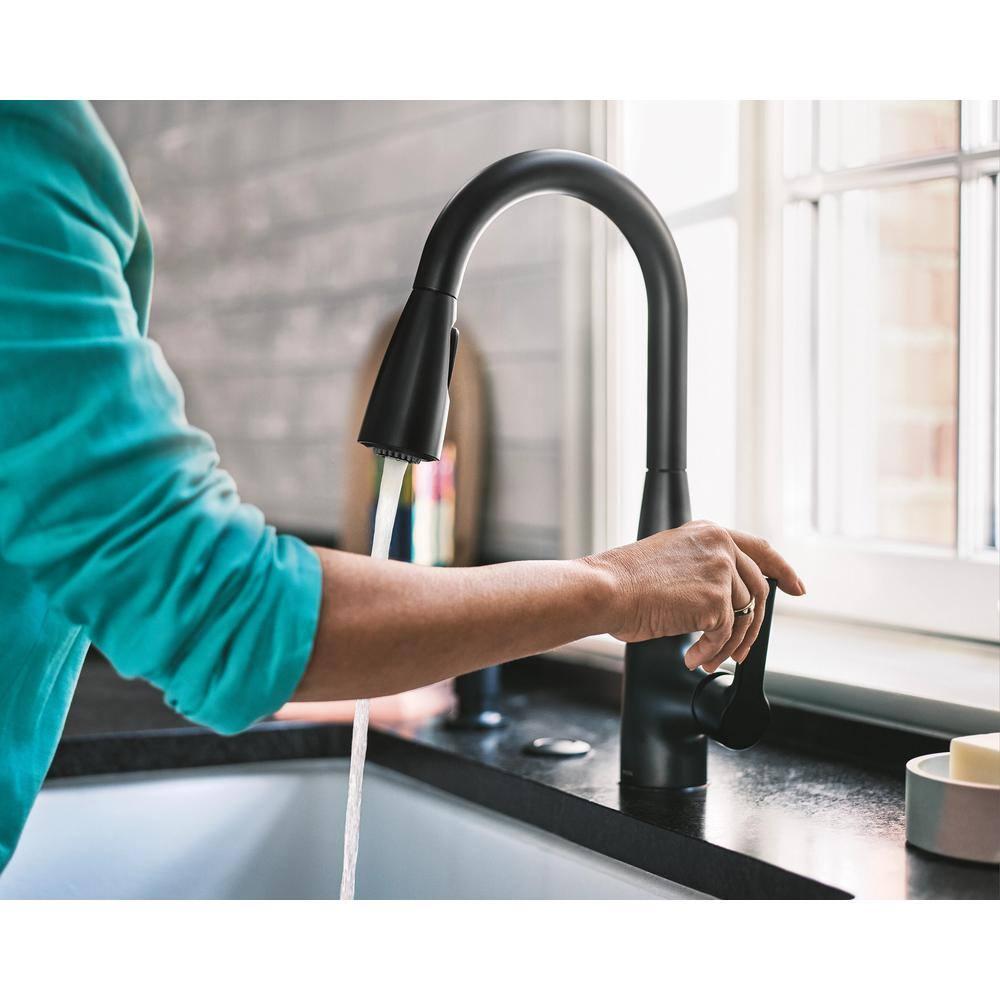 Moen 87627EIBL Haelyn Single-Handle Pull-Down Sprayer Kitchen Faucet with ColorCue Temperature Indicator, Matte Black