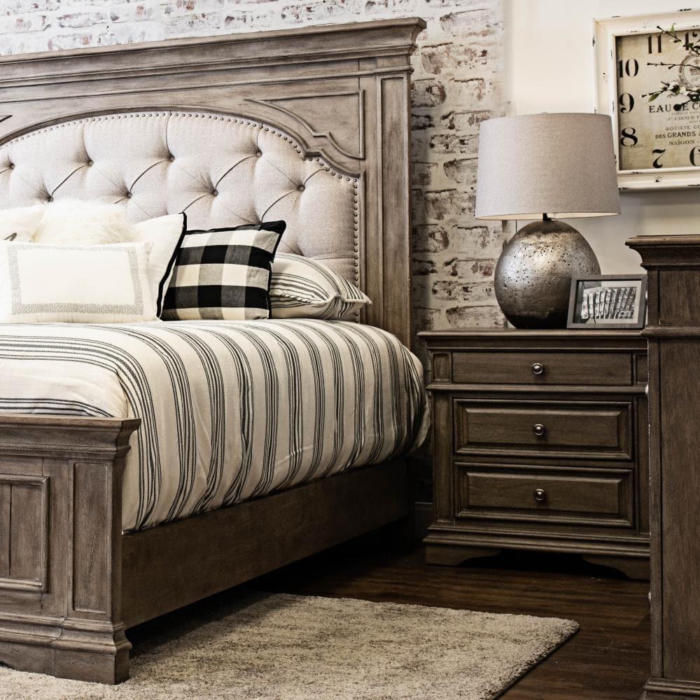 Highland Park Driftwood Gray Wood 3-drawer Nightstand