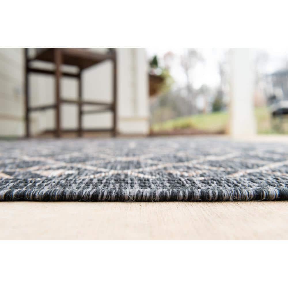 Charcoal Gray Trellis 6' x 9' Synthetic Outdoor Rug