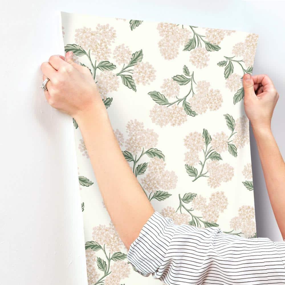 Rifle Paper Co. Hydrangea 27' x 27" Wallpaper