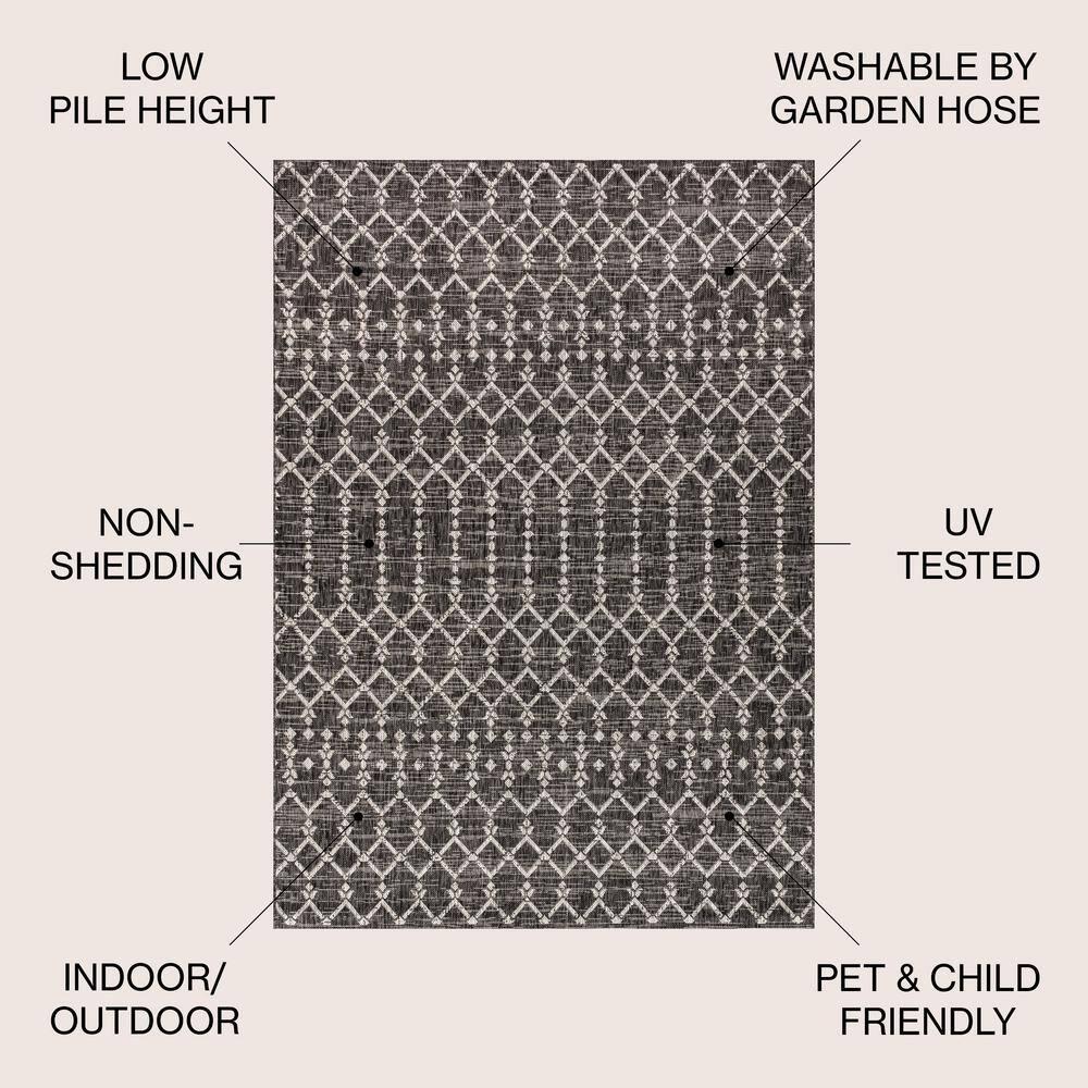 3'x5' Ourika Moroccan Geometric Textured Weave Indoor/Outdoor Area Rug, Black/Gray - JONATHAN Y