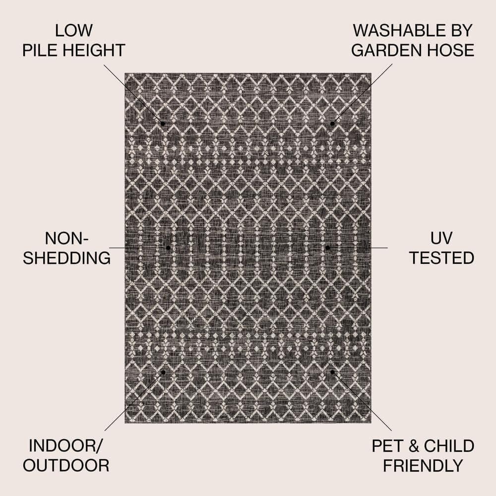 4'x6' Ourika Moroccan Geometric Textured Weave Indoor/Outdoor Area Rug, Black/Gray - JONATHAN Y