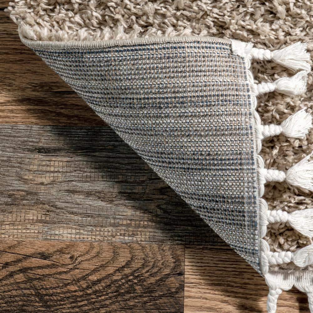 Nuloom Neva Solid 5x8 Shag Indoor Area Rug for Living Room Bedroom Dining Room Nursery, Beige/Ivory