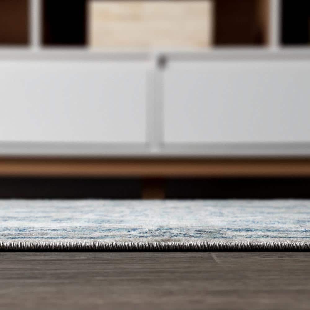 5'x5' Modern Persian Vintage Medallion Area Rug, Light Grey/Blue - JONATHAN Y
