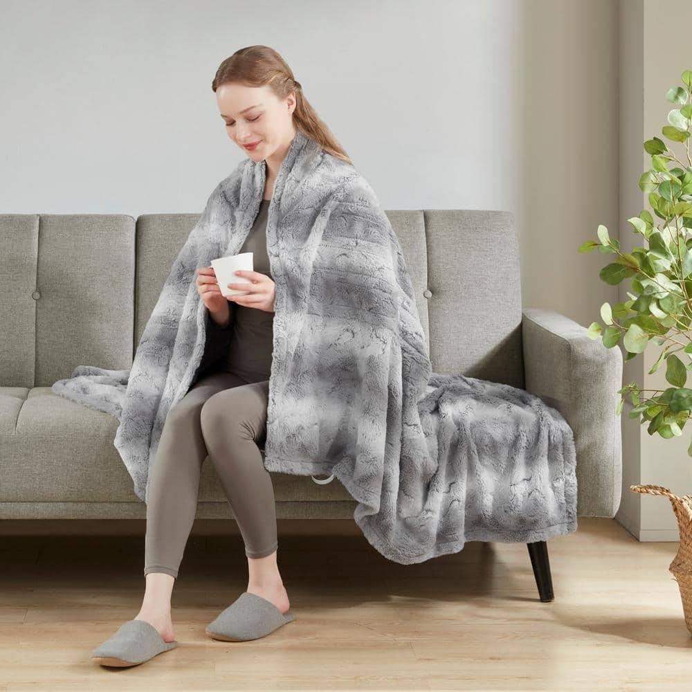 Beautyrest Beautyrest Zuri Oversized Heated Faux Fur Throw