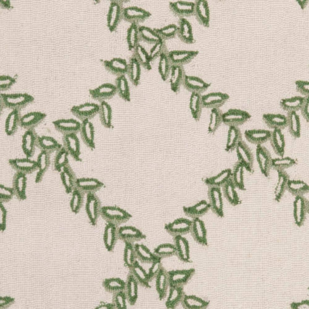 SAFAVIEH Chelsea Alecia Geometric Borders Wool Area Rug, Ivory/Light Green, 4'6"x6'6" Oval