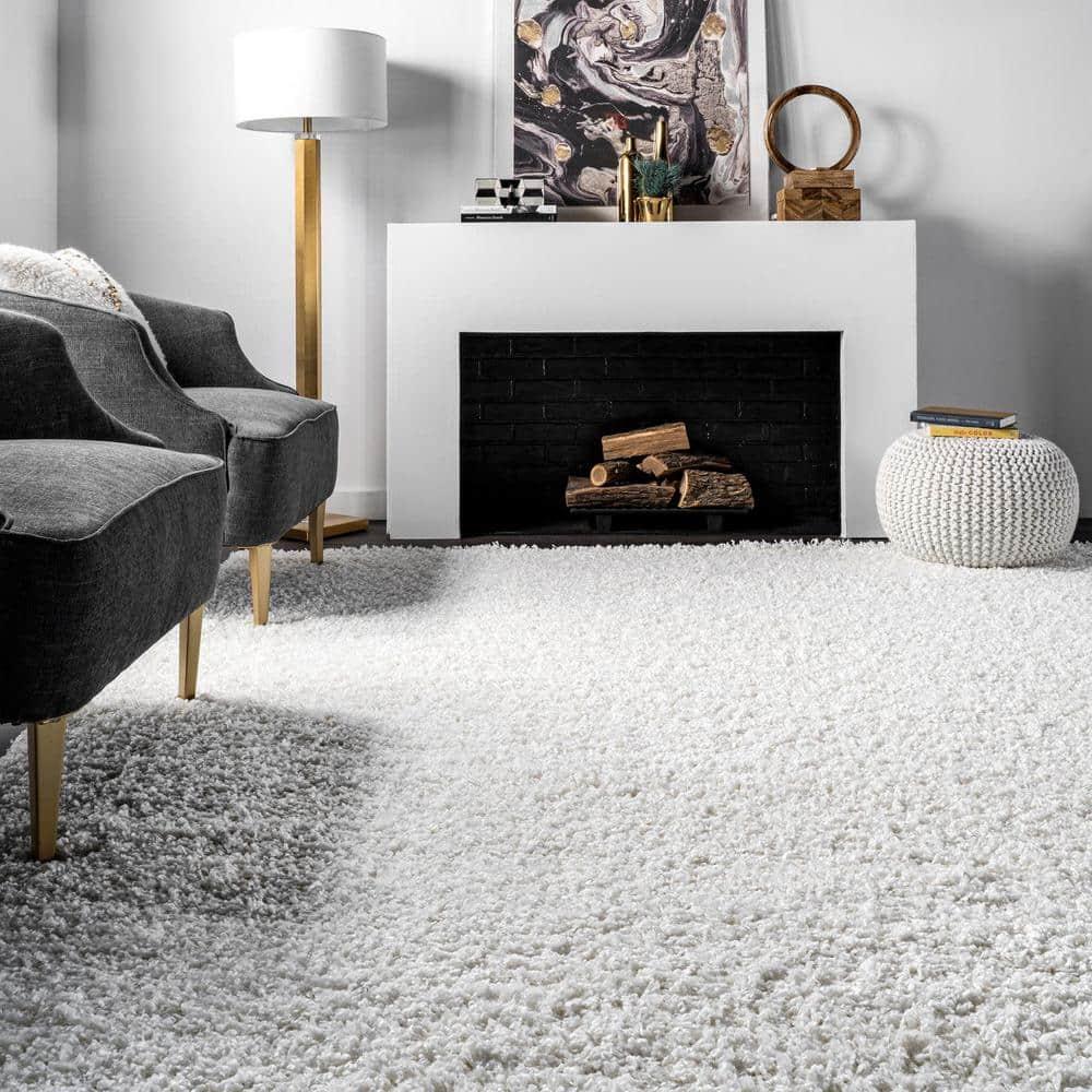 Plush Reversible White Shag Synthetic 4' x 6' Area Rug